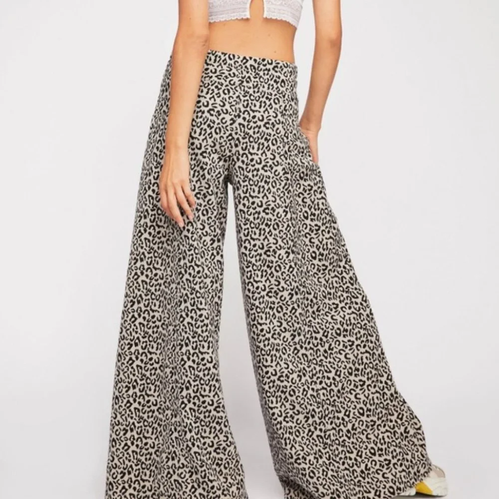 Free People Hes A Cheetah Jogger, SMALL - Picture 3 of 3